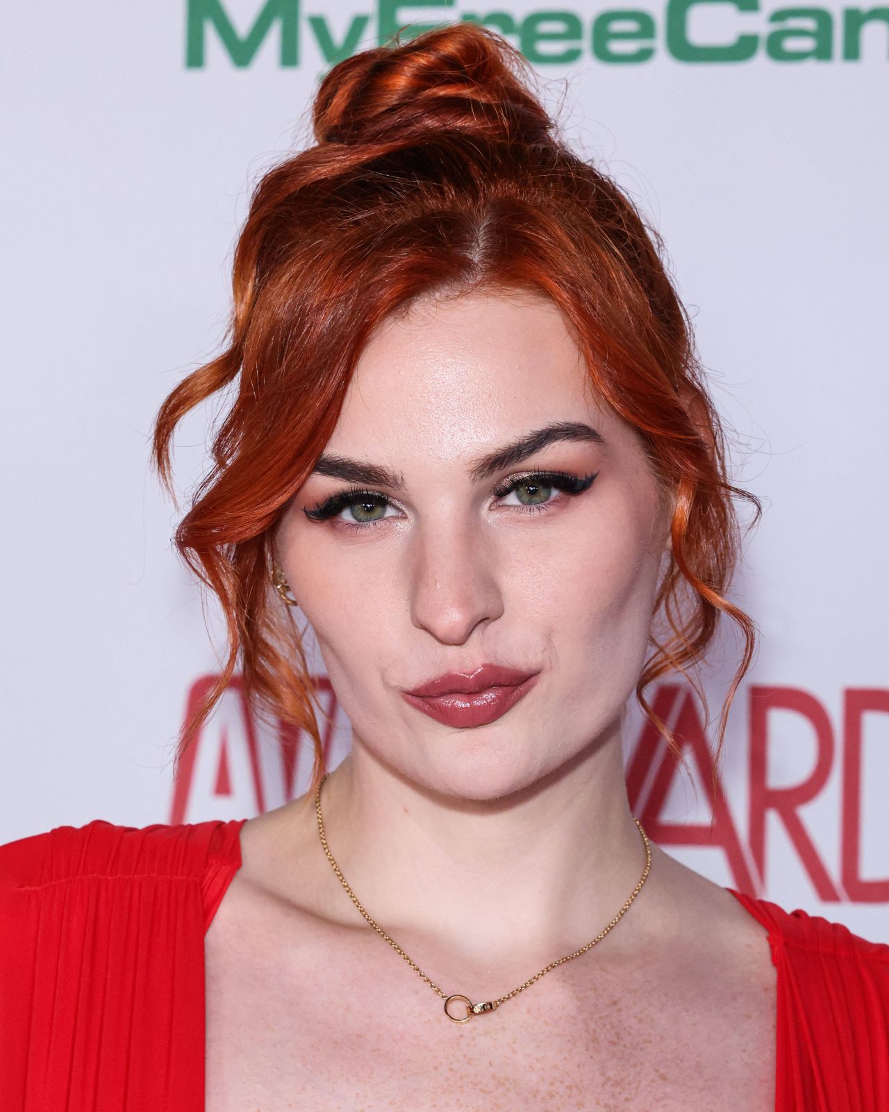 Abigaiil Morris, Adult Performer, Model & Social Creator