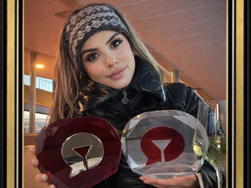 alirawrz, preview image from her own streaming profile