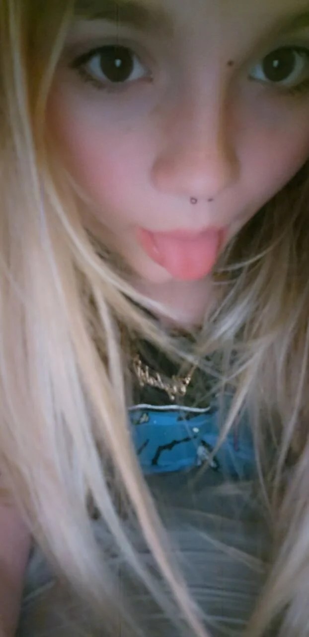 cutiepiespanks, photograph published on her own streaming profile